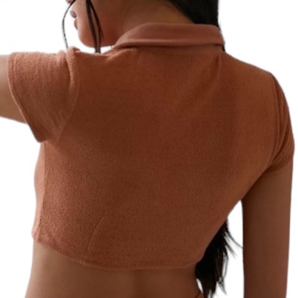Urban Outfitters Out From Under Ari Ruched NWT
Collared Top Size XS - Picture 3 of 6